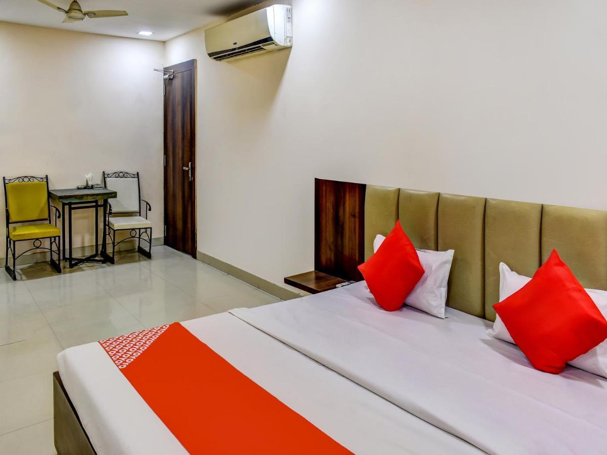 Oyo 78471 Hotel Platinum Bilāspur Екстериор снимка