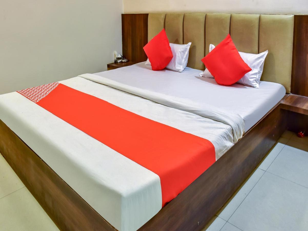 Oyo 78471 Hotel Platinum Bilāspur Екстериор снимка